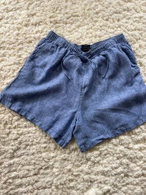 Tahari Light Blue Linen Drawstring Waist Shorts